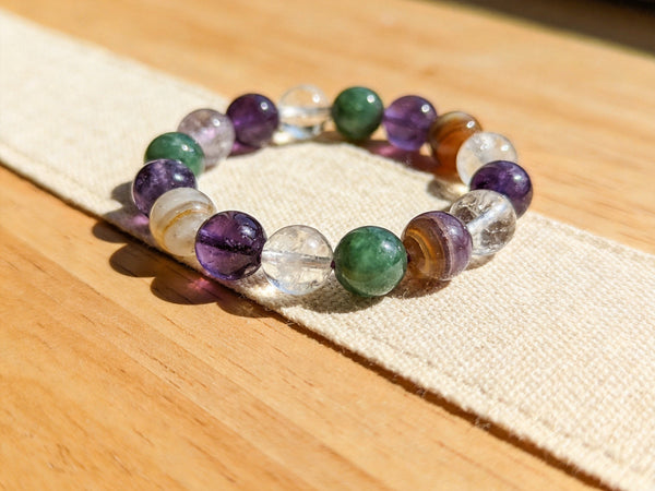 Labradorite Meaning, Properties, and How to Wear It Well